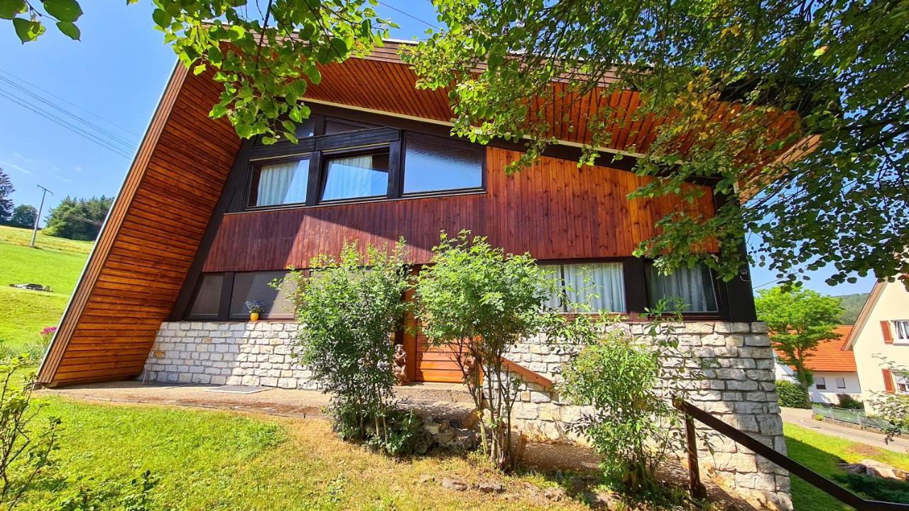 Ferienhaus Waldblick Sonnenbuhl Bagian luar foto